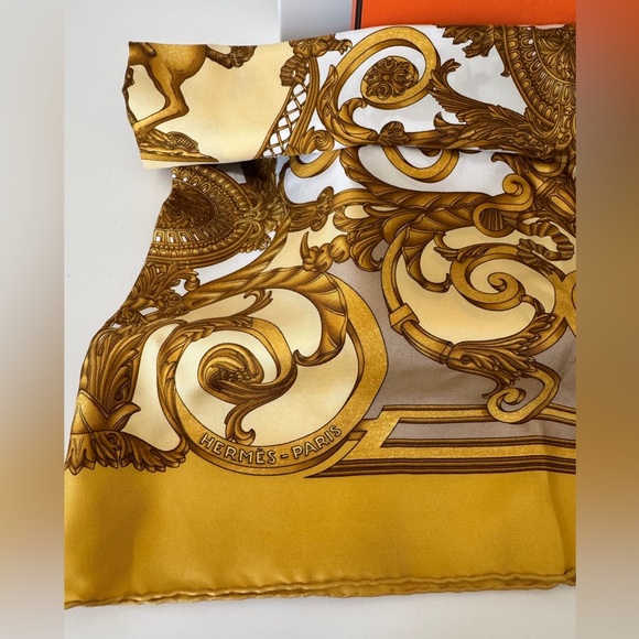 Authentic Hermes Carré 90 LES TUILERIES Tuileries Garden Silk Scarf W/Box - Picture 5 of 9